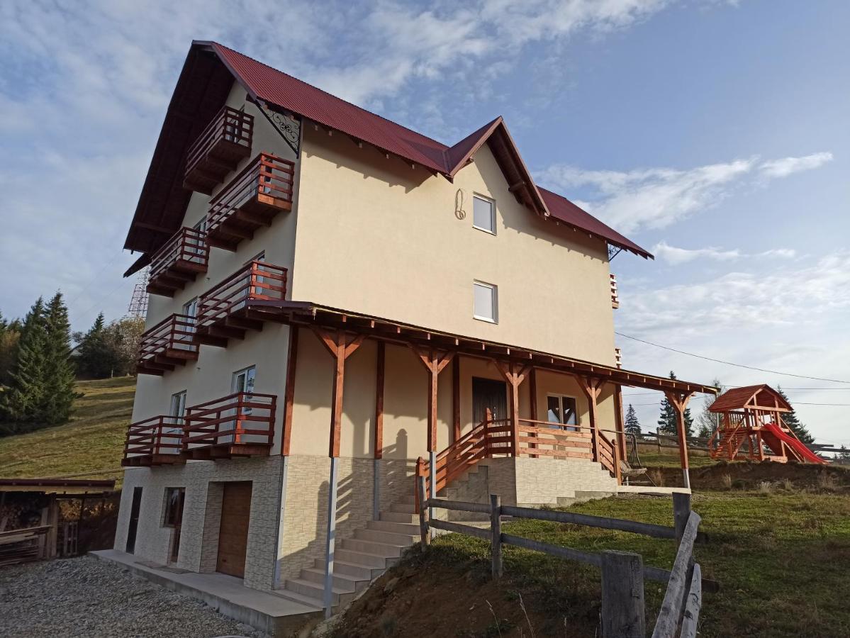 У Павла Hotel Yablunytsya Luaran gambar