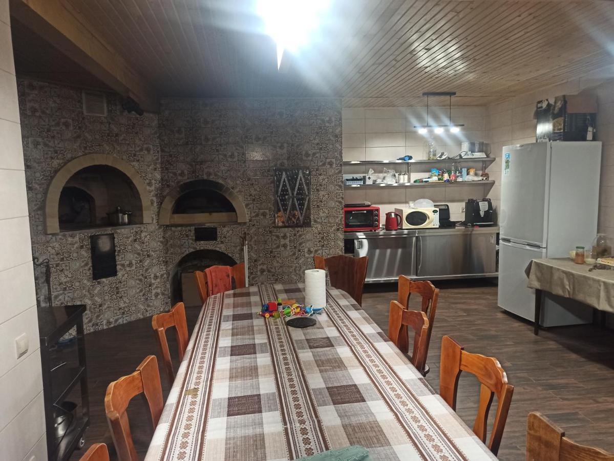 У Павла Hotel Yablunytsya Luaran gambar