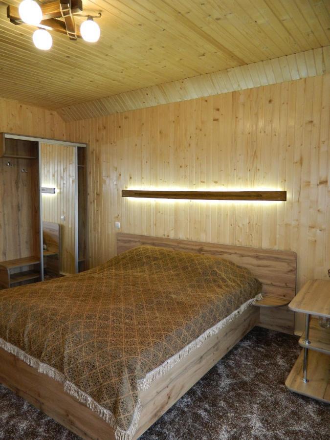 У Павла Hotel Yablunytsya Luaran gambar